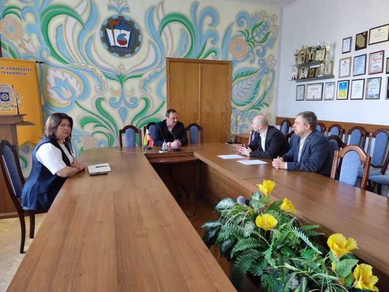 Крок у розвитку освітніх програм Благодійного фонду